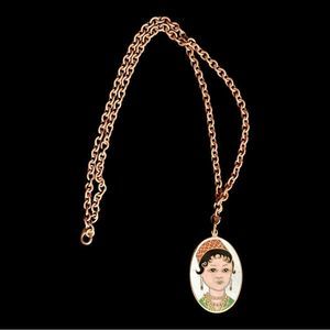 Cloisonné portrait necklace 